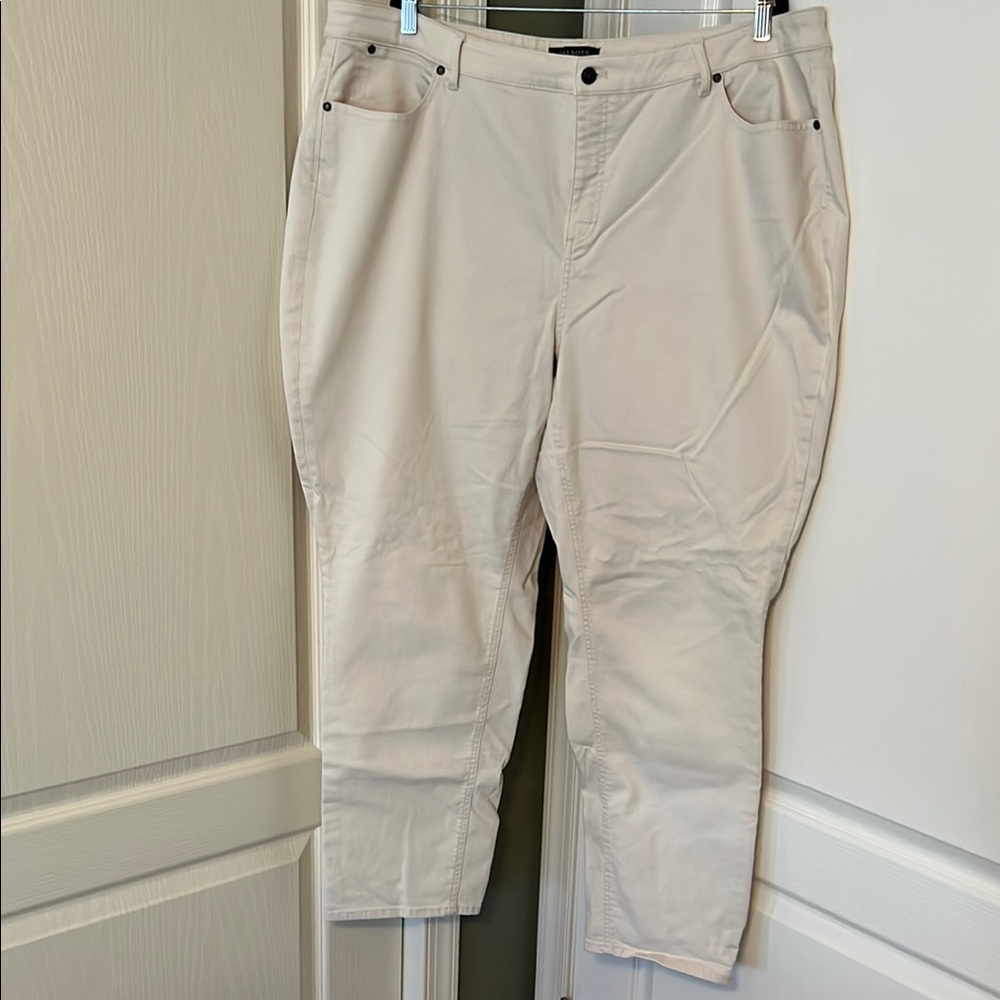 Talbots Cream Flawless 5 Pocket Jeans 24W Curvy